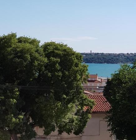 Old Town Apartment Медулин Экстерьер фото