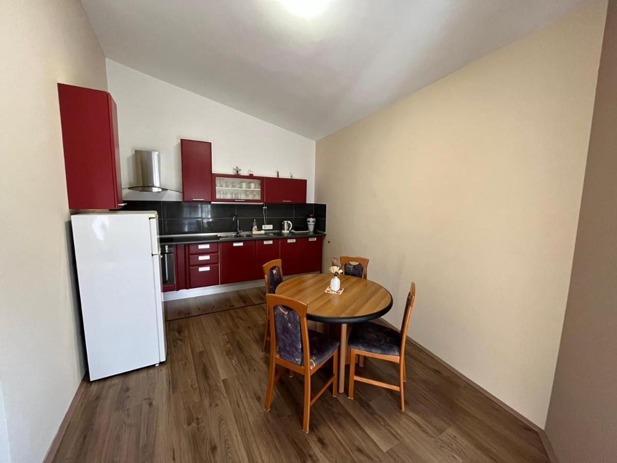 Old Town Apartment Медулин Экстерьер фото