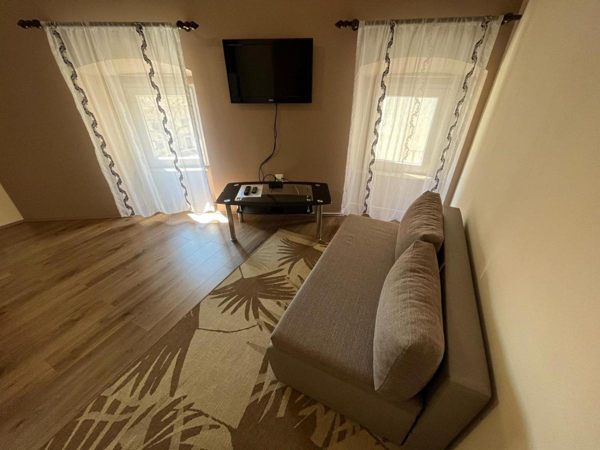 Old Town Apartment Медулин Экстерьер фото