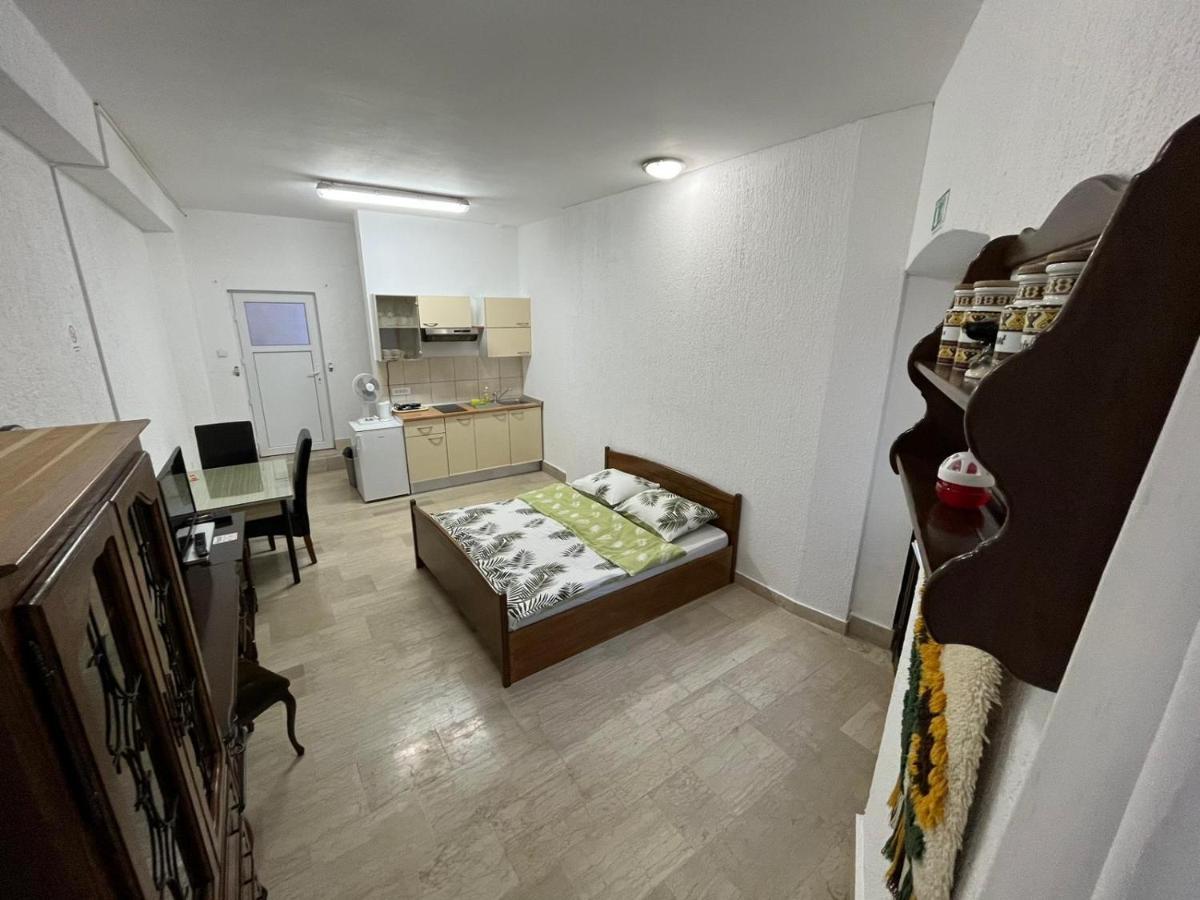 Old Town Apartment Медулин Экстерьер фото